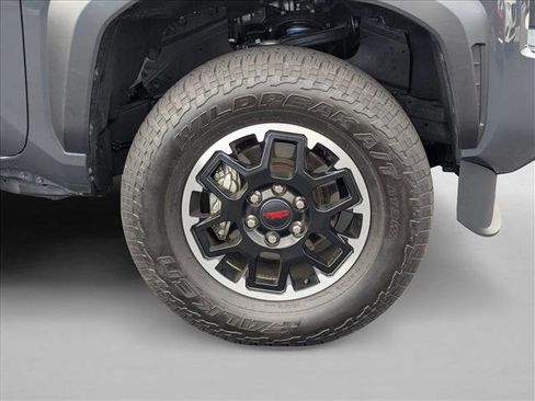 Used 2025 Toyota Tacoma TRD Off-Road AWD/4WD image 22