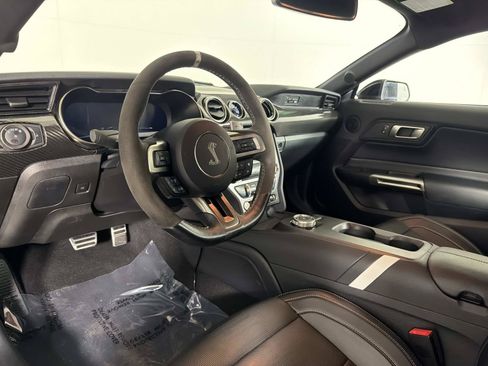 Used 2020 Ford Mustang Shelby GT500 w/ Technology Package RWD image 31