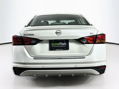 Used 2023 Nissan Altima 2.5 SV FWD image 7