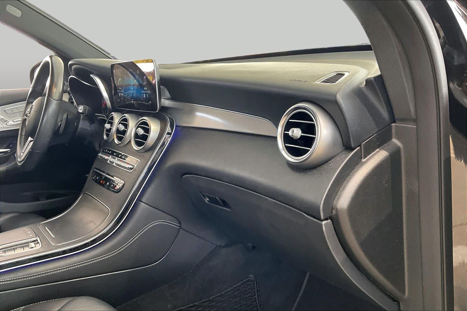 Used 2020 Mercedes-Benz GLC 300 image 18