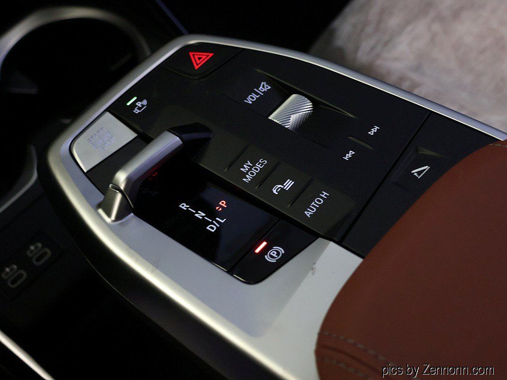 New 2027 BMW X1 xDrive28i AWD/4WD image 26
