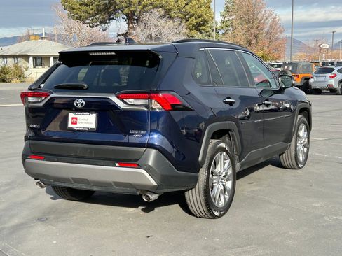 Used 2022 Toyota RAV4 Limited image 5