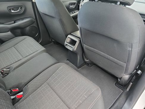 Certified 2025 Honda HR-V LX image 13