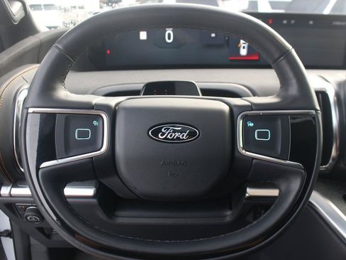 Used 2025 Ford Expedition Tremor AWD/4WD image 22