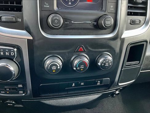 Used 2024 RAM 1500 Warlock AWD/4WD image 17