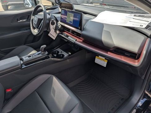 New 2026 Toyota Prius Plug-In Hybrid FWD image 32