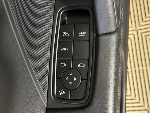 Used 2025 Porsche 911 Carrera RWD image 35