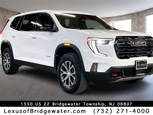 Used 2025 GMC Acadia AT4 image 1