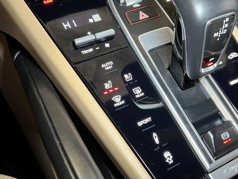 Used 2022 Porsche Cayenne S image 42