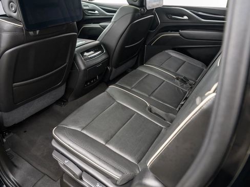 Used 2021 Cadillac Escalade ESV Sport w/ Driver Assist Tech Package AWD/4WD image 27