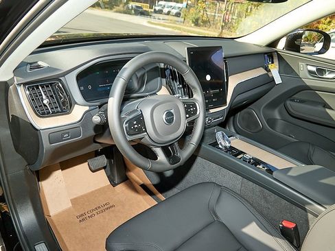 New 2026 Volvo XC60 B5 Plus w/ Protection Package Premier image 13