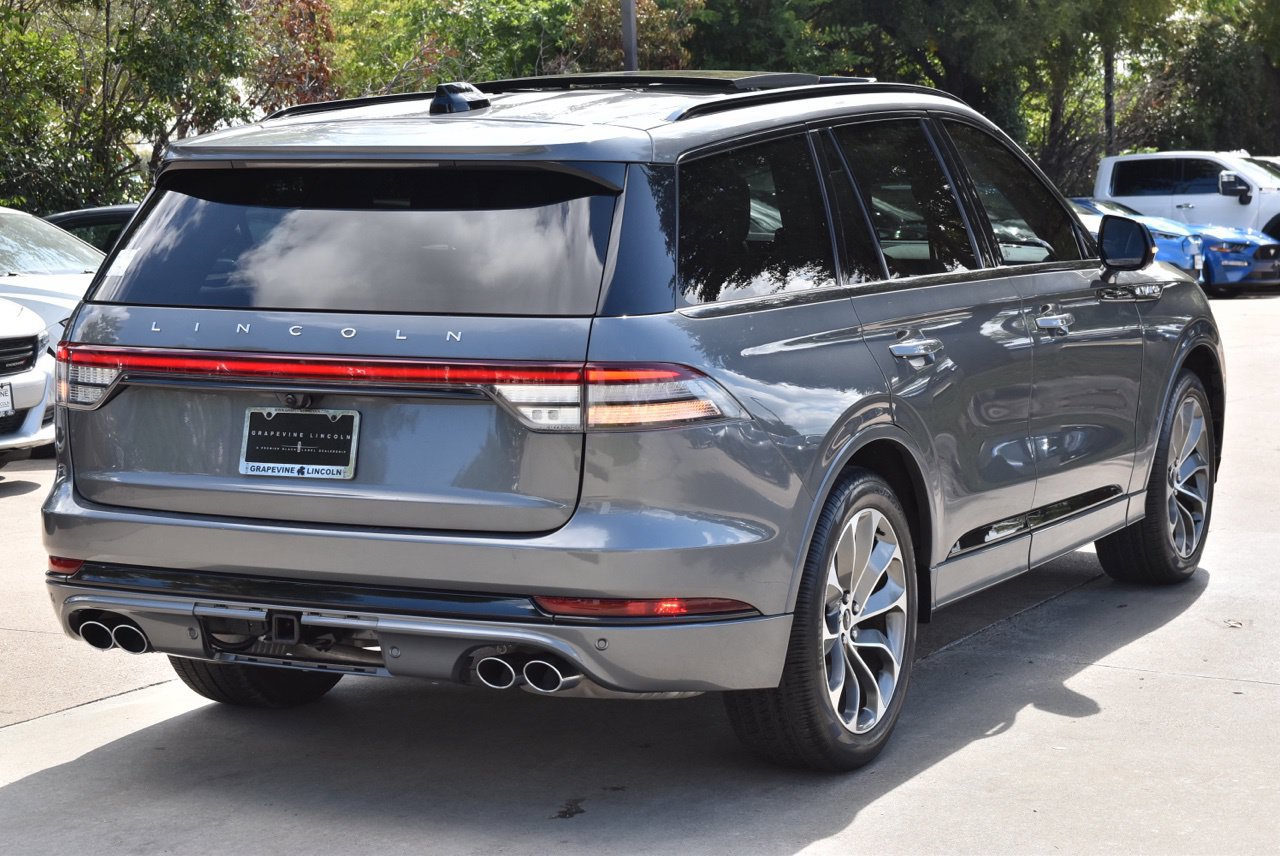 Certified 2025 Lincoln Aviator 2WD w/ Jet Appearance Package image 8