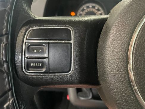 Used 2017 Jeep Patriot Sport FWD image 14