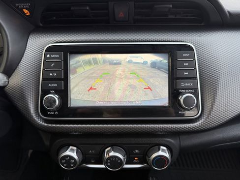 Used 2018 Nissan Kicks S image 22