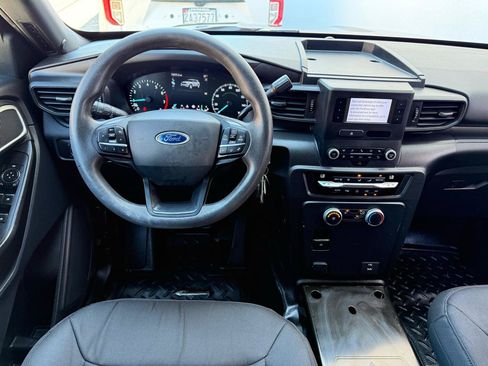 Used 2022 Ford Explorer 4WD Police Interceptor image 2