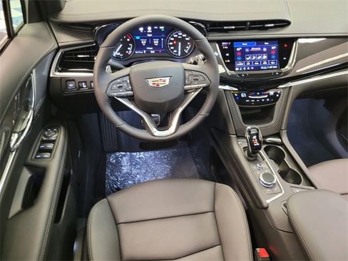 New 2025 Cadillac XT6 Sport w/ Technology Package image 7