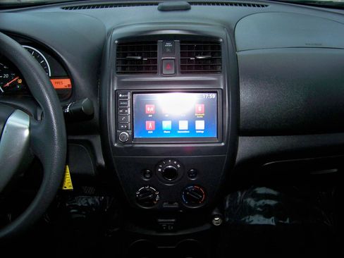 Used 2019 Nissan Versa S image 22