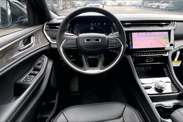 New 2026 Jeep Grand Cherokee Limited w/ Luxury Tech Group II AWD/4WD image 26