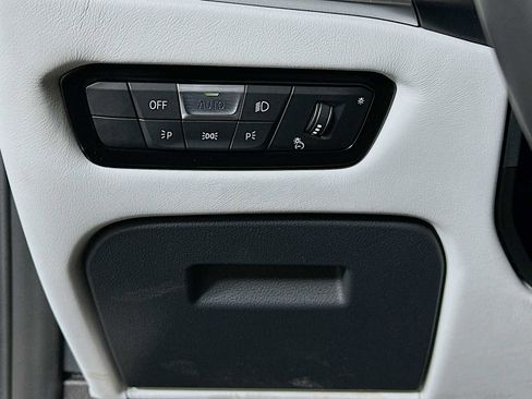 Used 2025 BMW M4 Competition image 10