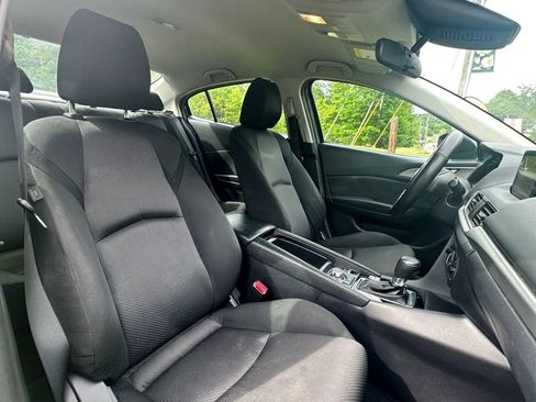 Used 2018 MAZDA MAZDA3 Sport image 4