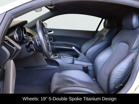 Used 2014 Audi R8 V8 w/ Convenience Package AWD/4WD image 21