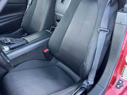 Used 2016 MAZDA MX-5 Miata Sport image 9