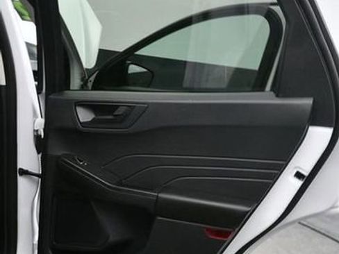 Used 2022 Ford Escape SE w/ Convenience Package image 11