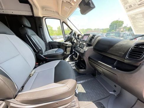 Used 2025 RAM ProMaster 2500 w/ Convenience Group FWD image 33