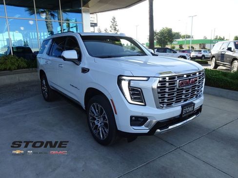 New 2026 GMC Yukon Denali w/ Denali Reserve Package AWD/4WD image 1