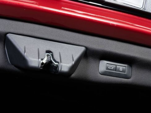 Used 2025 Ferrari Purosangue AWD/4WD image 18