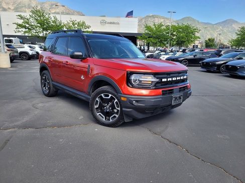 Used 2023 Ford Bronco Sport Outer Banks w/ Tech Package AWD/4WD image 3