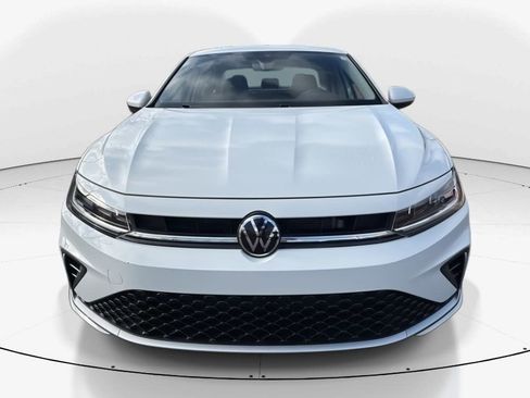 Used 2025 Volkswagen Jetta S image 2