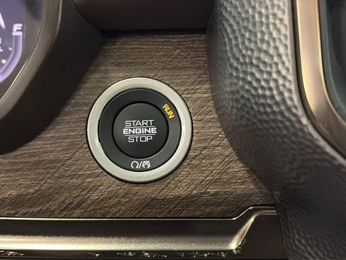 Used 2025 RAM 1500 Limited w/ Off Road Group image 16