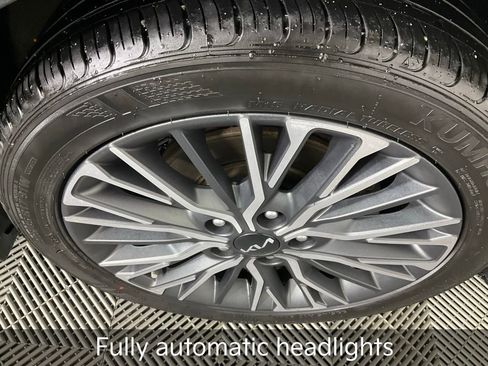 Certified 2023 Kia Forte GT-Line image 12