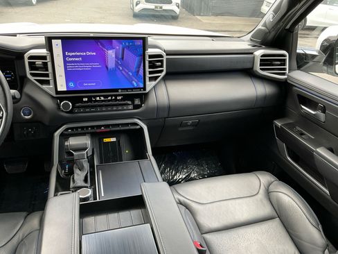 Used 2023 Toyota Sequoia Platinum image 17