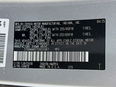 Used 2025 Toyota Grand Highlander FWD image 12