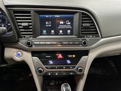 Used 2017 Hyundai Elantra SE w/ SE A/T Tech Package 03 image 25
