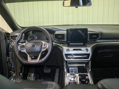 Used 2022 Ford Explorer Timberline image 11