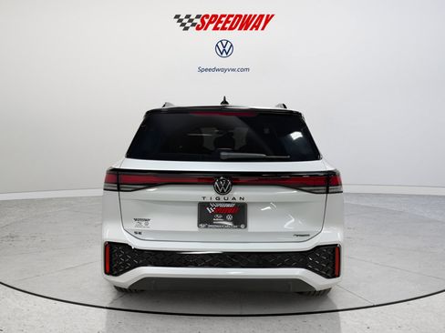 New 2026 Volkswagen Tiguan SE R-Line AWD/4WD image 6