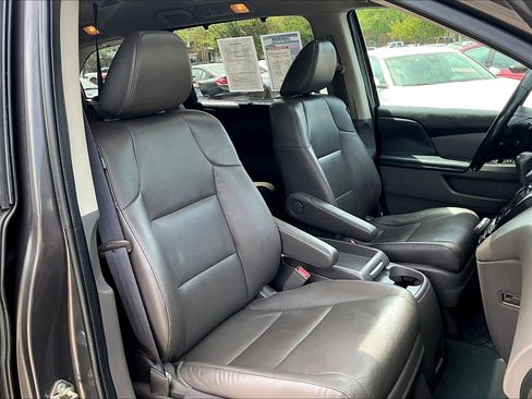 Used 2016 Honda Odyssey Touring Elite image 7