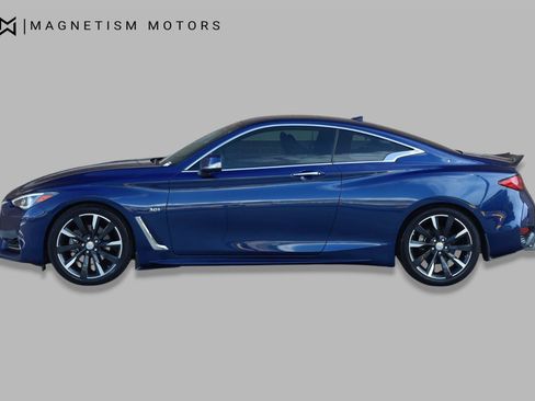Used 2019 INFINITI Q60 3.0t Luxe w/ Cargo Package RWD image 3