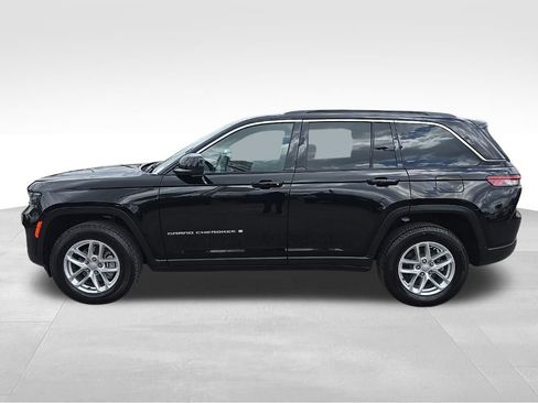 Used 2025 Jeep Grand Cherokee Laredo X w/ Trailer Tow Package AWD/4WD image 6