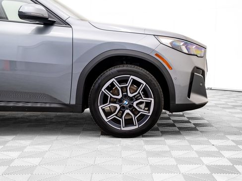 Certified 2025 BMW X2 xDrive28i w/ Premium Package image 34