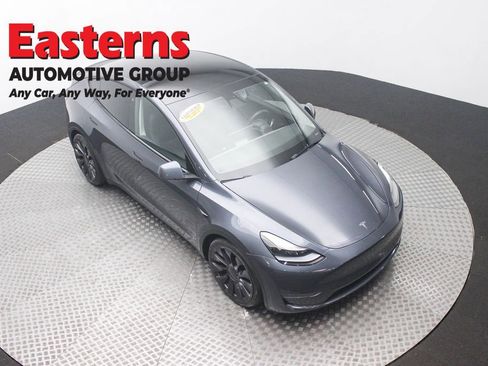 Used 2021 Tesla Model Y Performance image 3