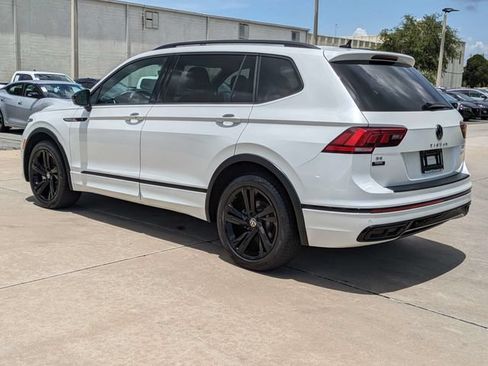 Used 2024 Volkswagen Tiguan SE R-Line FWD image 8