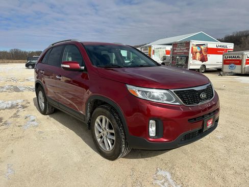 Used 2014 Kia Sorento LX image 4