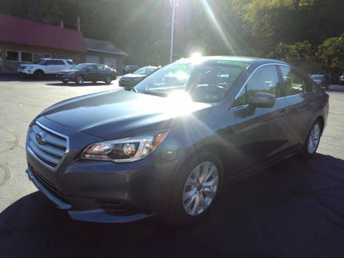 Used 2017 Subaru Legacy 2.5i Premium image 3