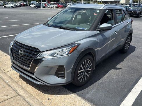 Certified 2023 Nissan Kicks SV FWD image 3