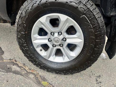 Used 2017 Toyota 4Runner SR5 Premium AWD/4WD image 24