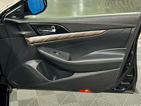 Used 2018 Nissan Maxima Platinum image 39